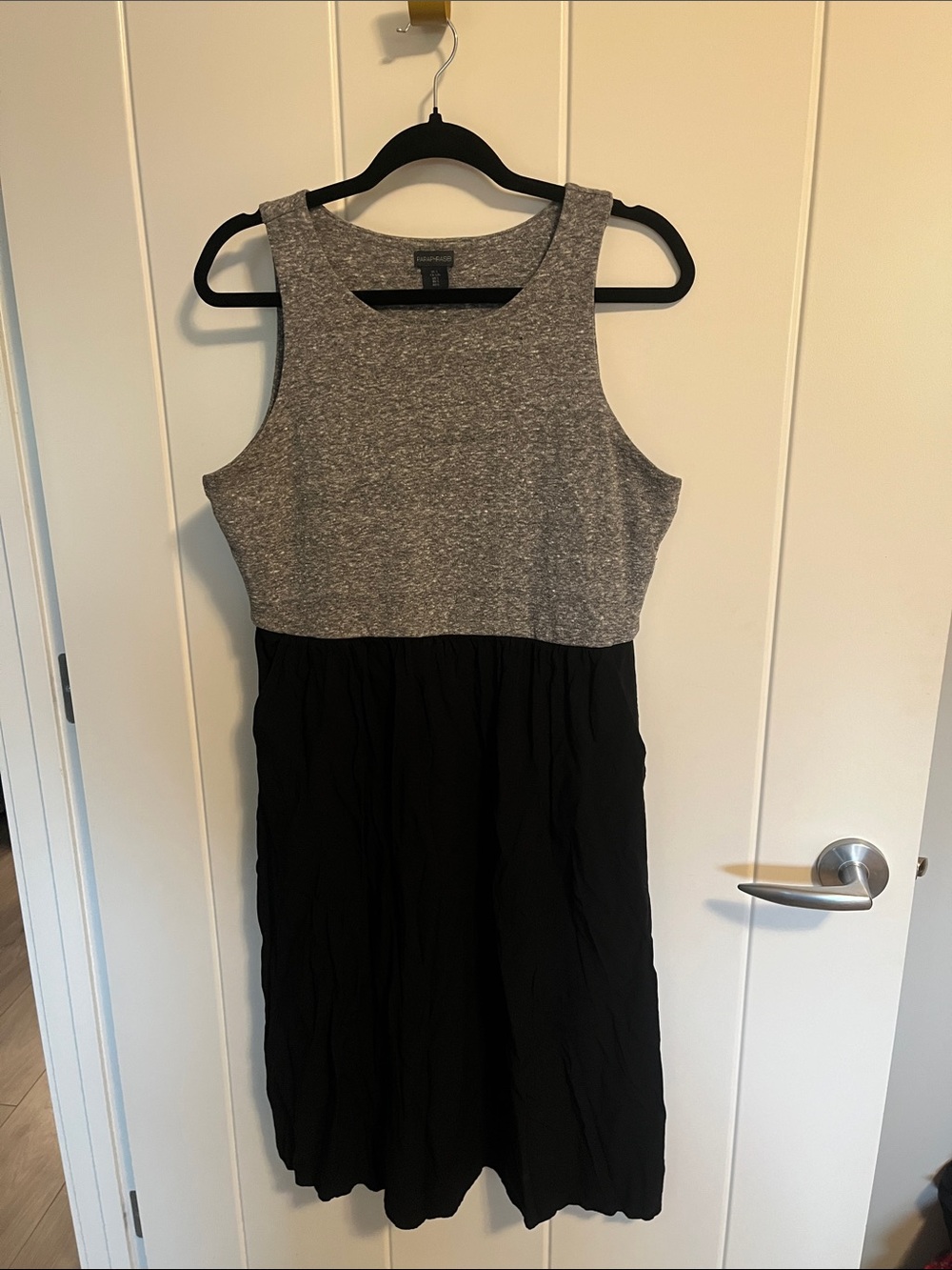 Paraphrase Gray and Black Sleeveless Midi Dress